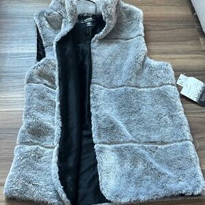 Kensie Soft Gray Faux Fur Vest